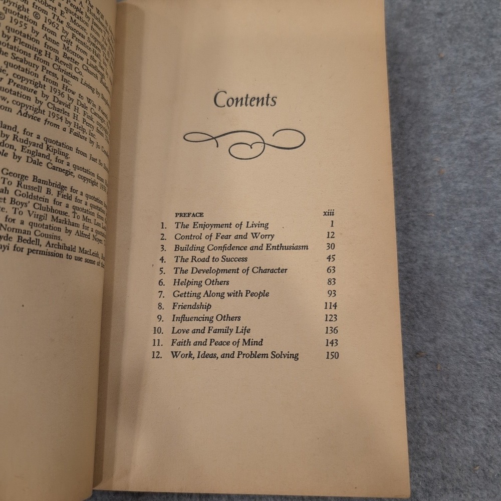 Live Your Life Maxims on the Fine‎ Art of Living Walter A Heiby 1971 Paperback - Picture 4 of 4